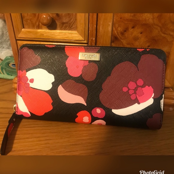 kate spade Handbags - Kate Spade ♠️ Grant Street Neda Wallet